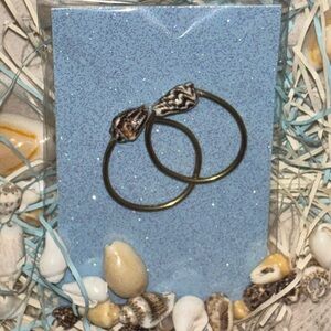 Handmade Hawaiian Shell Jewelry